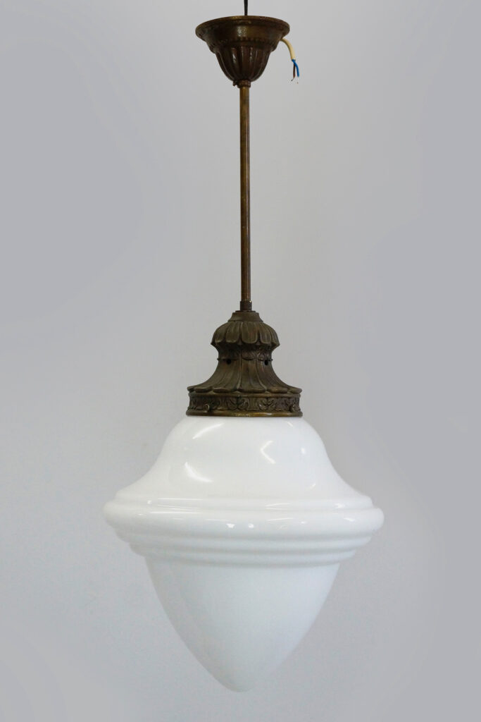 Formschöne Jugendstil-Deckenlampe um 1910